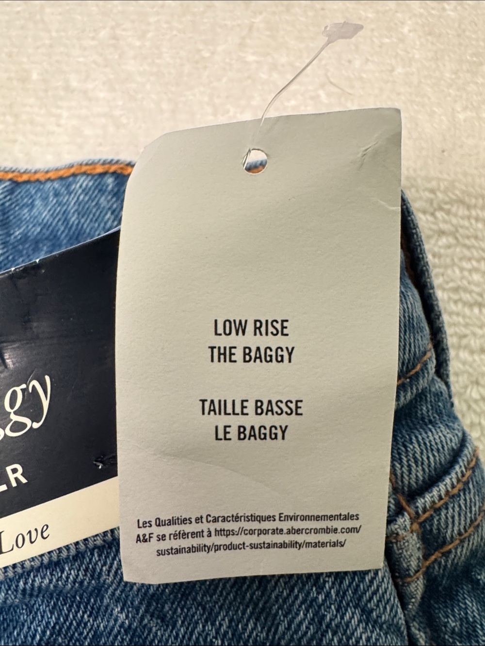 Abercrombie & Fitch Women’s Curve Love The Baggy Low Rise Blue Jeans Size 31/12 - Picture 12 of 12